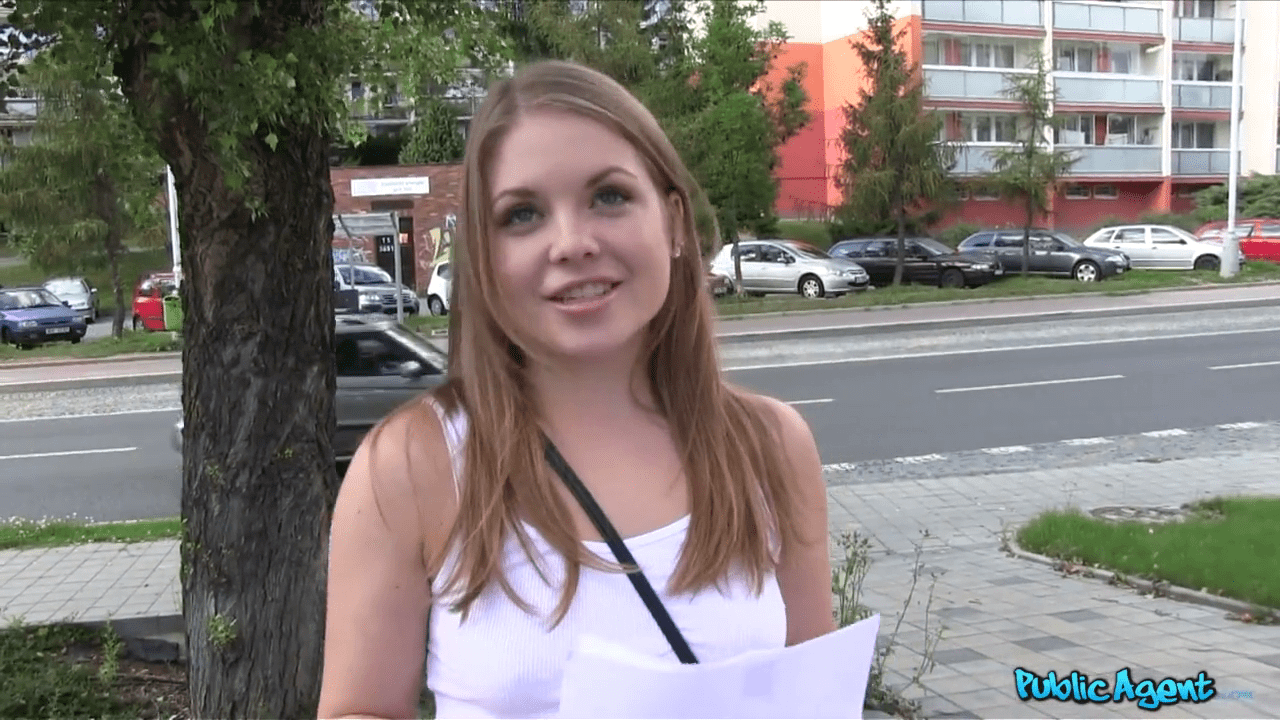 gatinha russa a procura de trabalho, aceitou a oferta – Porno Legendado – Porno Com Legenda